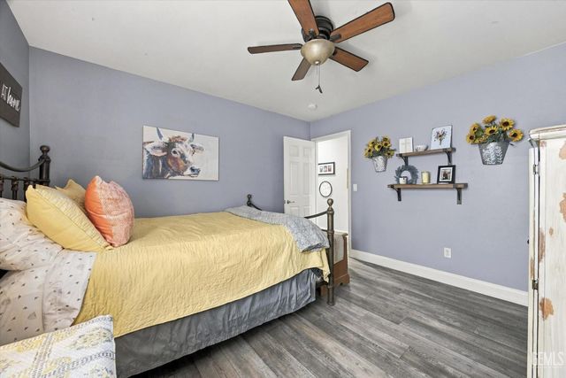 11709 Indianapolis Drive, Bakersfield, CA 93312