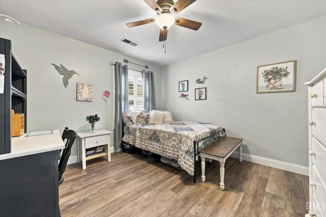 11709 Indianapolis Drive, Bakersfield, CA 93312