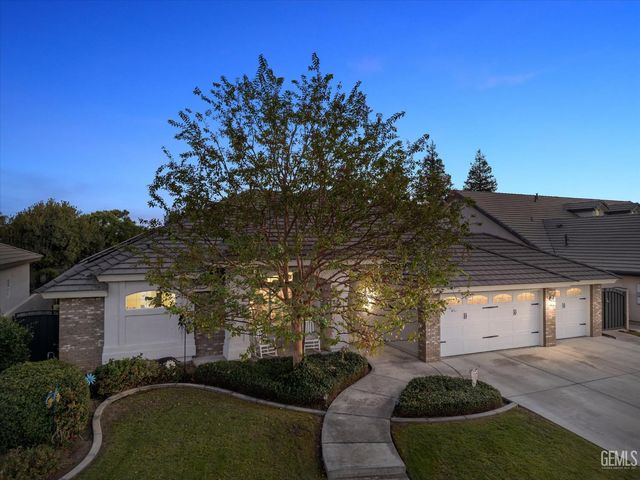 11709 Indianapolis Drive, Bakersfield, CA 93312