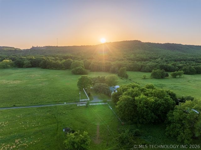 5874 E 273rd Street S, Porum, OK 74455