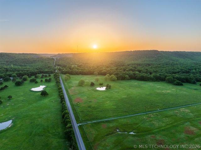 5874 E 273rd Street S, Porum, OK 74455