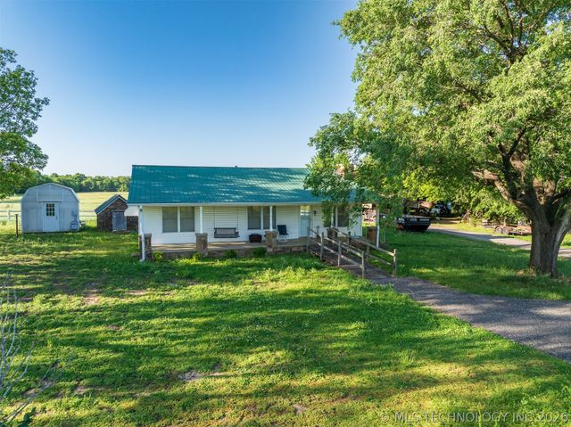 5874 E 273rd Street S, Porum, OK 74455