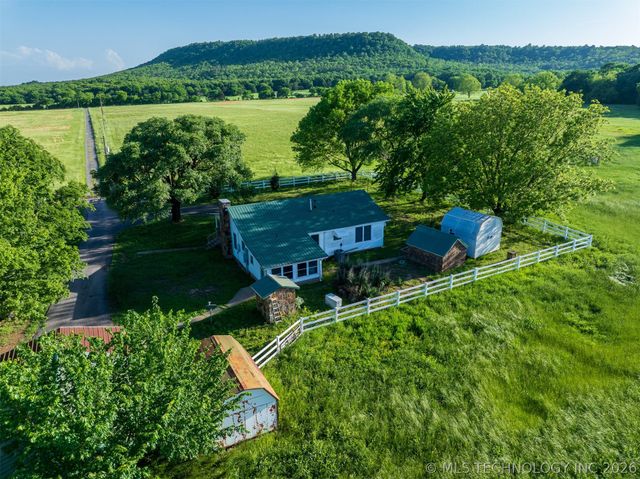 5874 E 273rd Street S, Porum, OK 74455