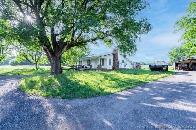 5874 E 273rd Street S, Porum, OK 74455