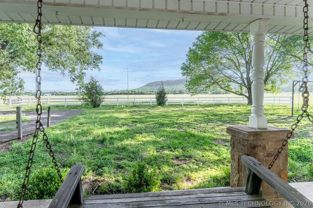 5874 E 273rd Street S, Porum, OK 74455