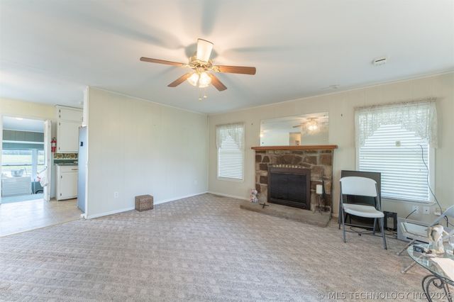 5874 E 273rd Street S, Porum, OK 74455
