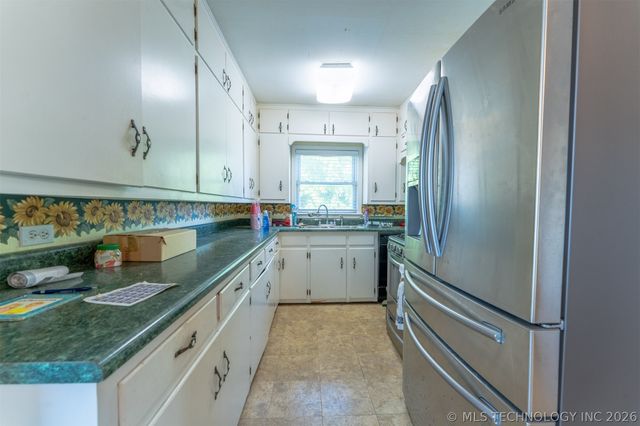 5874 E 273rd Street S, Porum, OK 74455