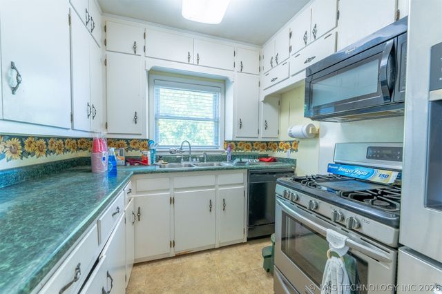 5874 E 273rd Street S, Porum, OK 74455