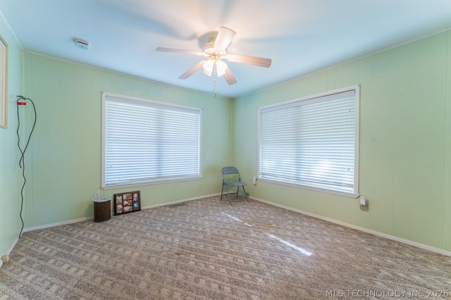 5874 E 273rd Street S, Porum, OK 74455