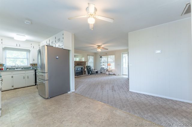 5874 E 273rd Street S, Porum, OK 74455