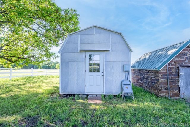 5874 E 273rd Street S, Porum, OK 74455