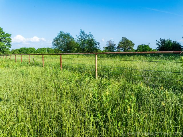 5874 E 273rd Street S, Porum, OK 74455