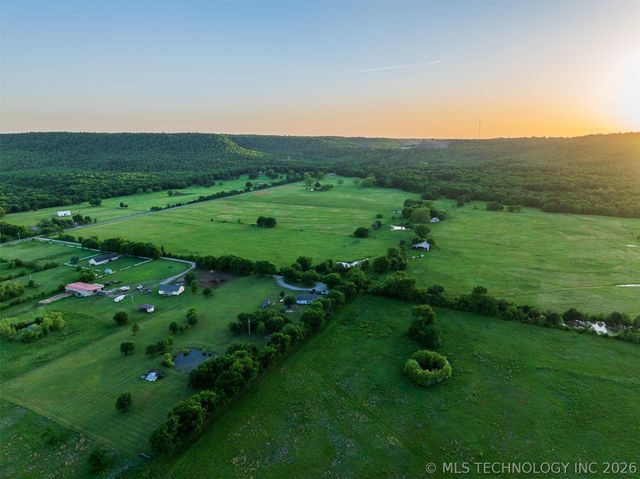 5874 E 273rd Street S, Porum, OK 74455
