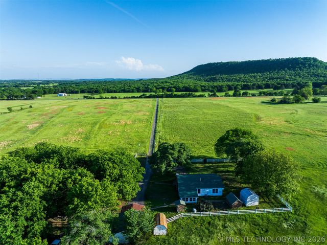 5874 E 273rd Street S, Porum, OK 74455