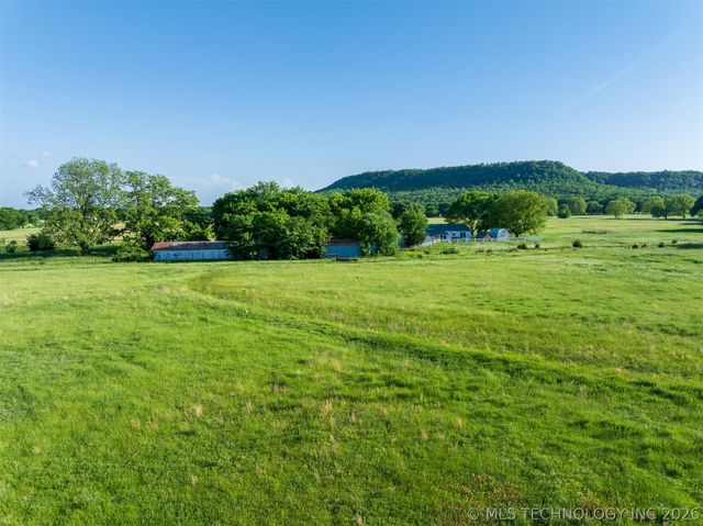 5874 E 273rd Street S, Porum, OK 74455