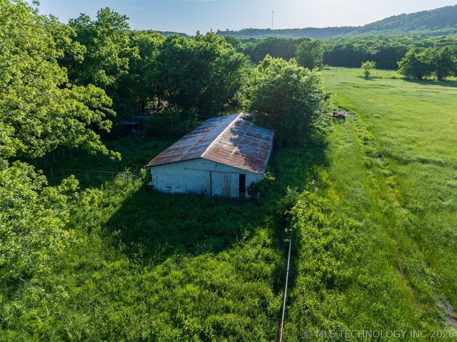 5874 E 273rd Street S, Porum, OK 74455