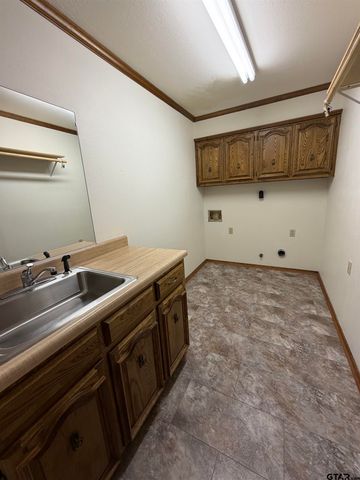 11985 County Road 1168, Tyler, TX 75703