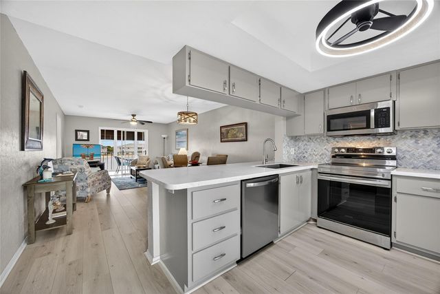 3310 LOVELAND BOULEVARD 405, Punta Gorda, FL 33980