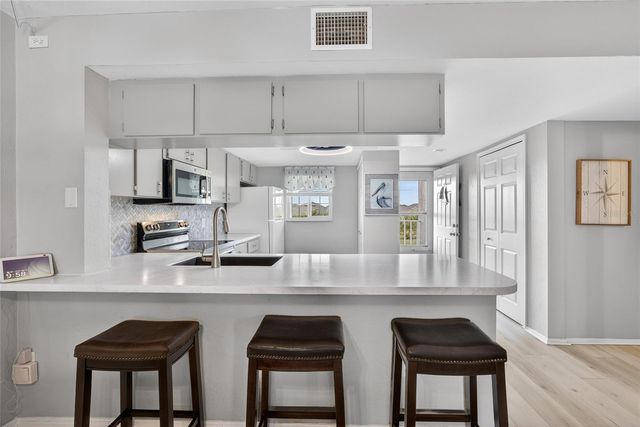 3310 LOVELAND BOULEVARD 405, Punta Gorda, FL 33980