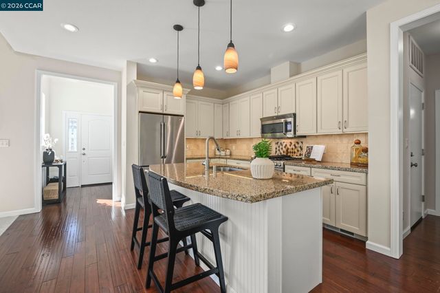 12 Paddock Ct, Pleasant Hill, CA 94523