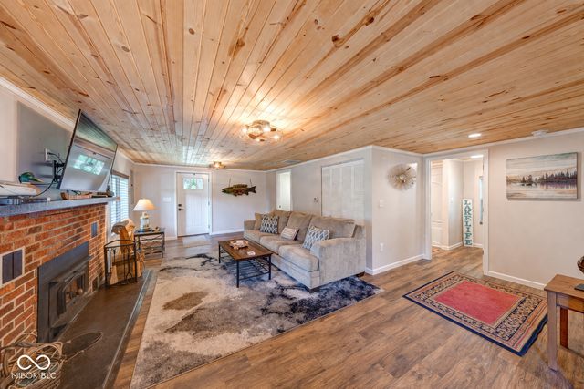 8681 S Kinman Drive, Nineveh, IN 46164