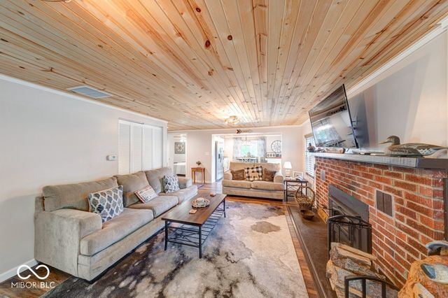 8681 S Kinman Drive, Nineveh, IN 46164