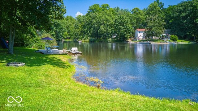 8681 S Kinman Drive, Nineveh, IN 46164