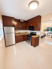 1050 94th St 4, Bay Harbor Islands, FL 33154