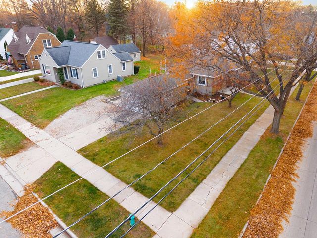 617 W Seymour STREET, Appleton, WI 54915