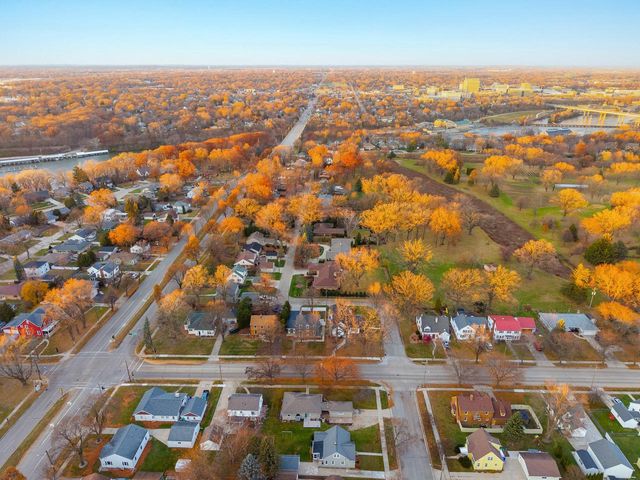 617 W Seymour STREET, Appleton, WI 54915