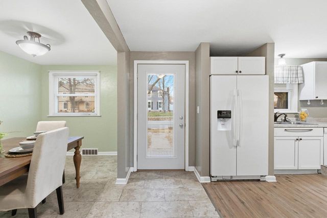 617 W Seymour STREET, Appleton, WI 54915