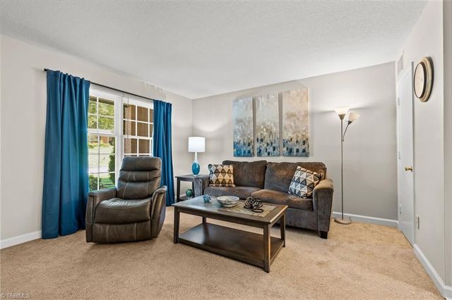 1107 Robin Hood Road B, High Point, NC 27262
