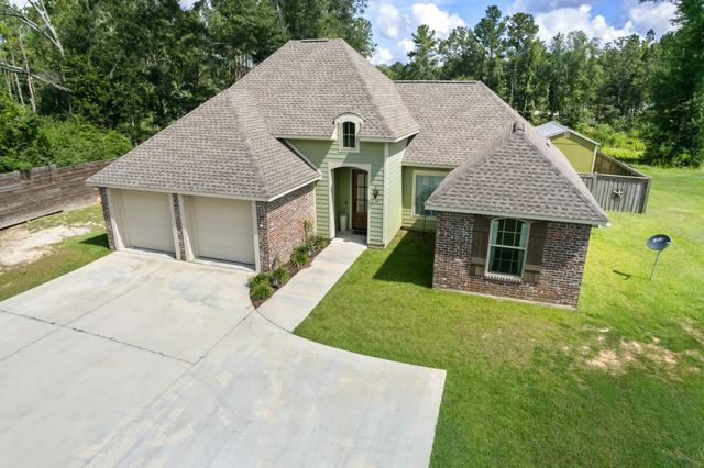 34 Higgins Cutoff Rd, Sumrall, MS 39482