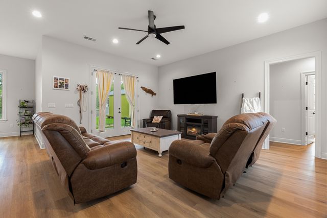 34 Higgins Cutoff Rd, Sumrall, MS 39482