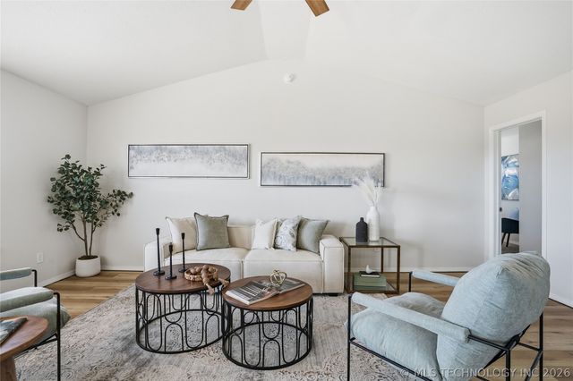 6 E Fairlane Drive, Sapulpa, OK 74066