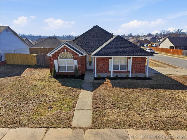 6 E Fairlane Drive, Sapulpa, OK 74066