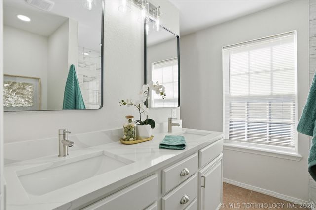 6 E Fairlane Drive, Sapulpa, OK 74066