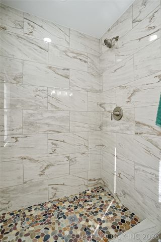 6 E Fairlane Drive, Sapulpa, OK 74066