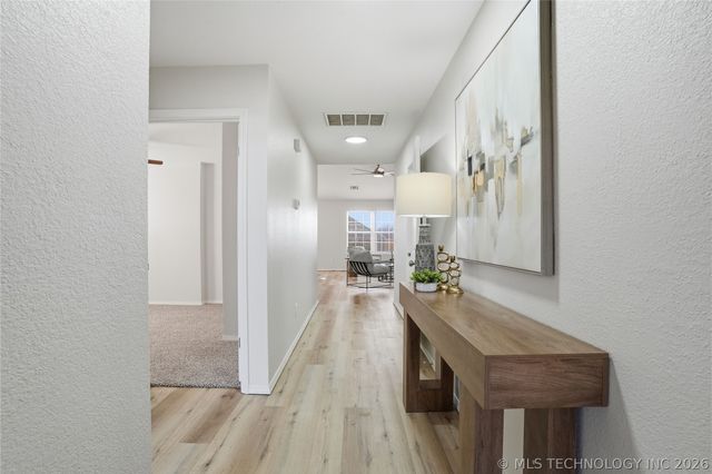 6 E Fairlane Drive, Sapulpa, OK 74066