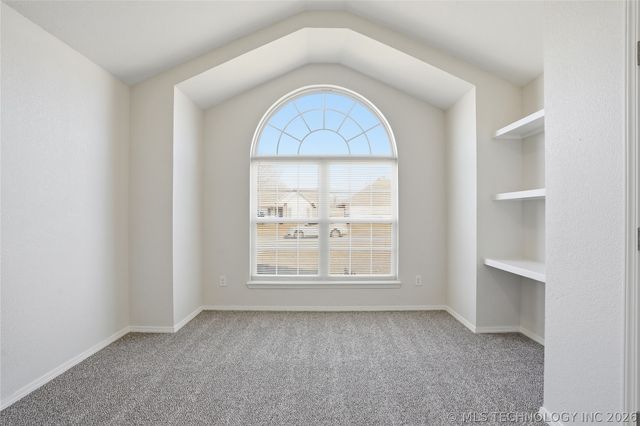 6 E Fairlane Drive, Sapulpa, OK 74066