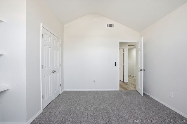 6 E Fairlane Drive, Sapulpa, OK 74066