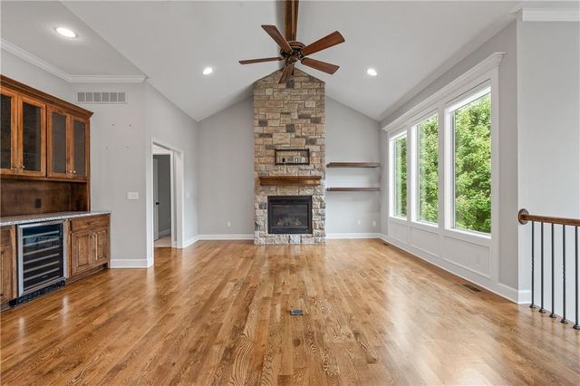2203 W 132nd Street, Leawood, KS 66209