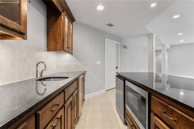 2203 W 132nd Street, Leawood, KS 66209