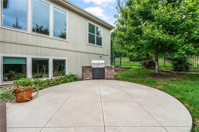 2203 W 132nd Street, Leawood, KS 66209