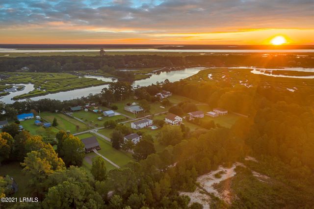 189 Deloss Point Road, Ridgeland, SC 29936