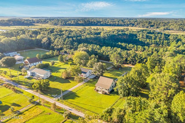 189 Deloss Point Road, Ridgeland, SC 29936