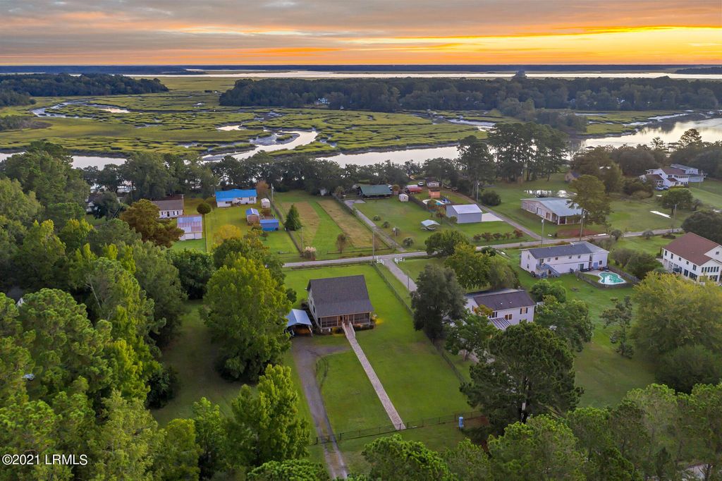 189 Deloss Point Road, Ridgeland, SC 29936