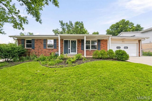 3350 Greenbridge Drive, Bridgeton, MO 63044