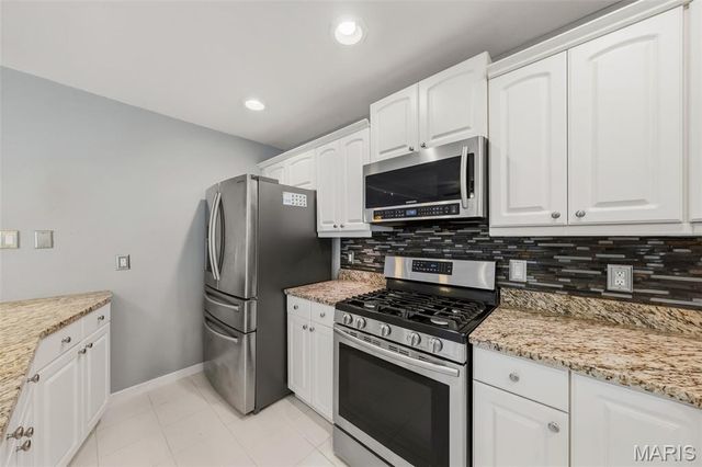 3350 Greenbridge Drive, Bridgeton, MO 63044