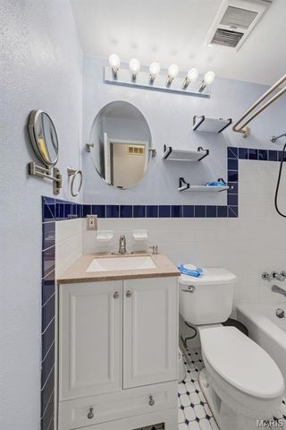 3350 Greenbridge Drive, Bridgeton, MO 63044